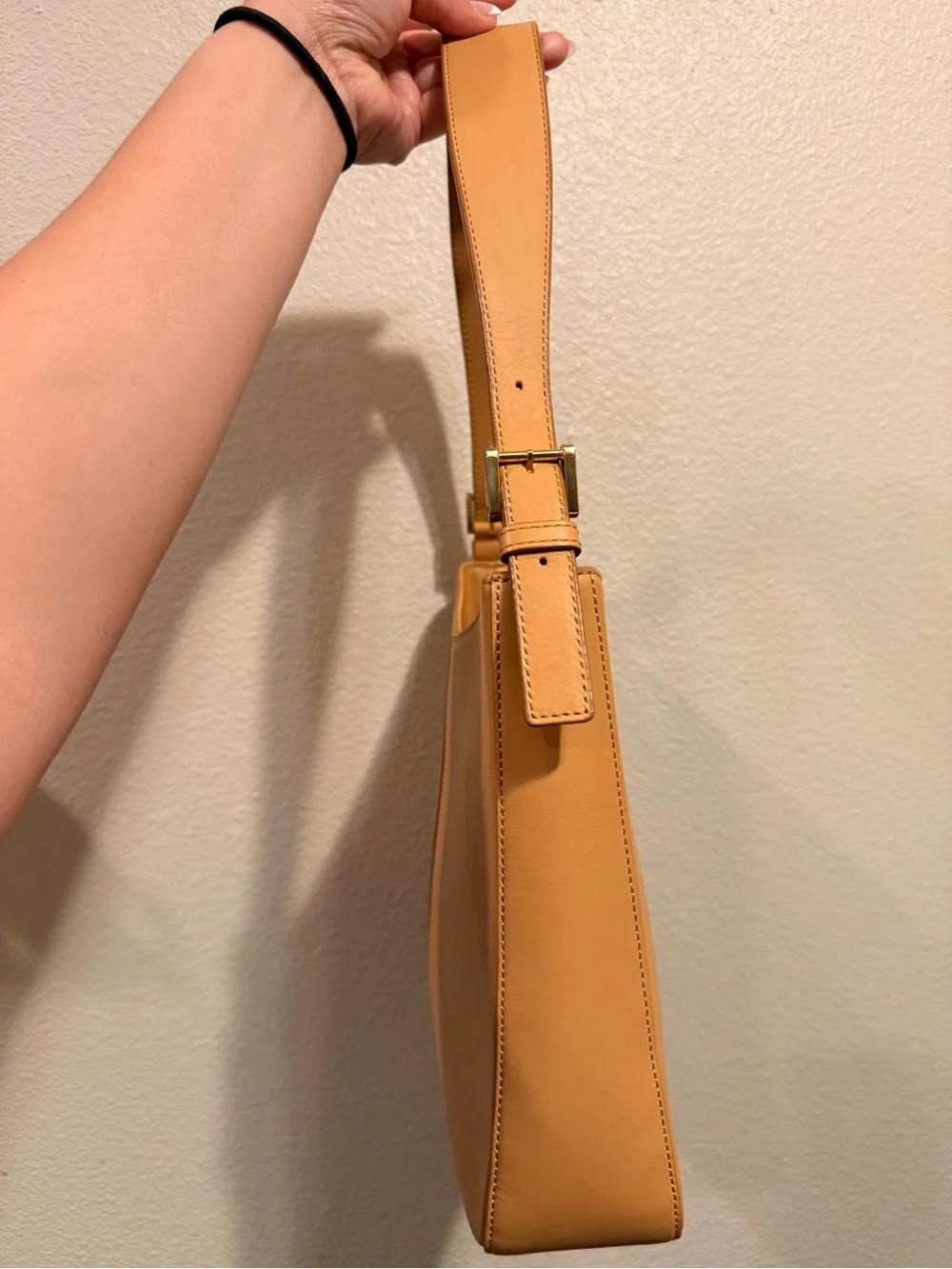 Burberry Tan Leather Shoulder Bag - Picture 2 of 9